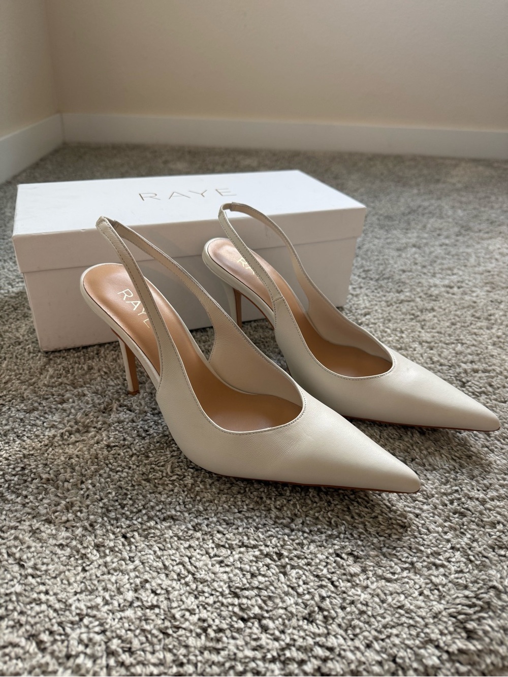 RAYE Sloan Slingback Pump in Ivory